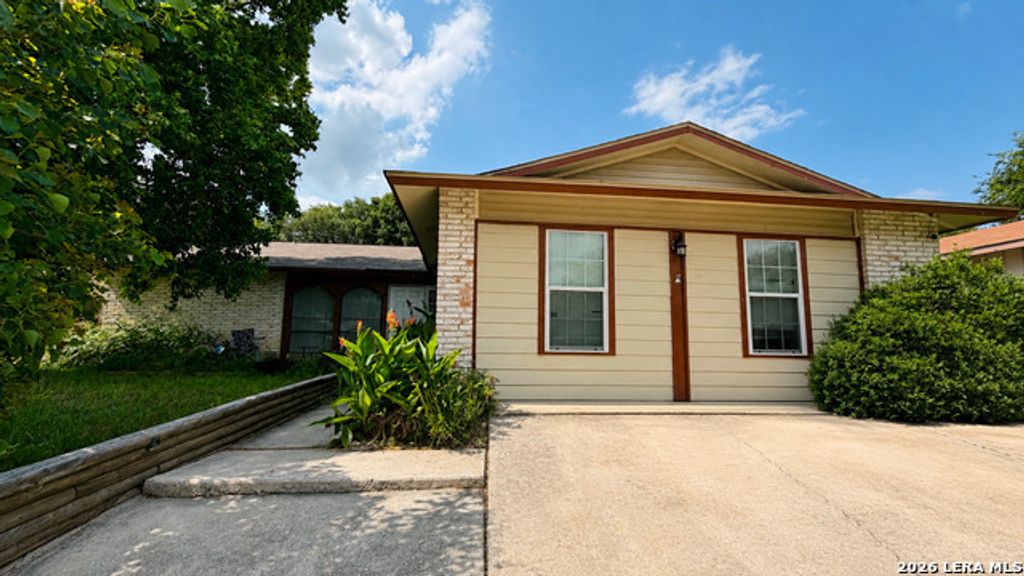 5935 Misty Lake Street, San Antonio