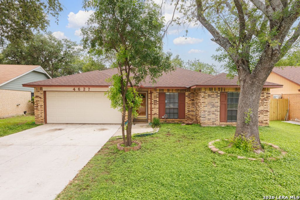 4627 Sparrows Nest, San Antonio