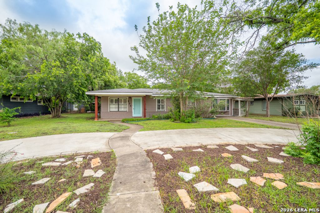 636 Rittiman Rd, Terrell Hills