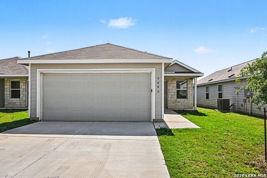 5446 Daphne Path, San Antonio