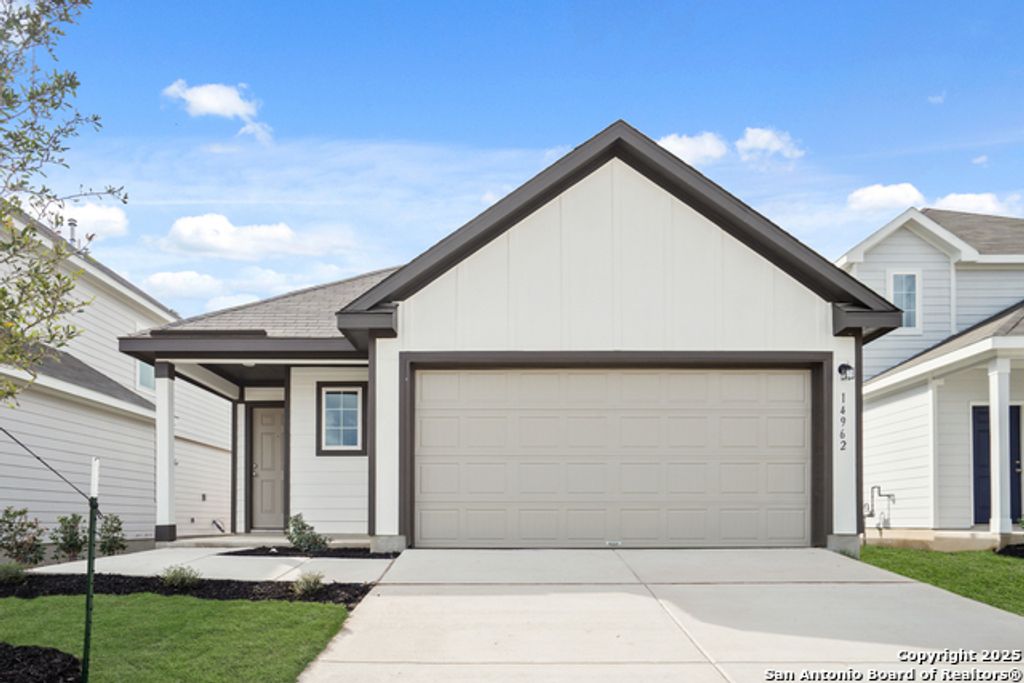 14962 Fischer Garden, San Antonio