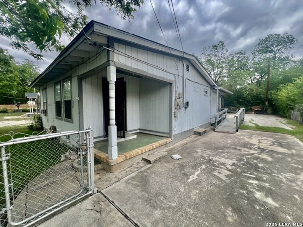 1315 Brighton, San Antonio