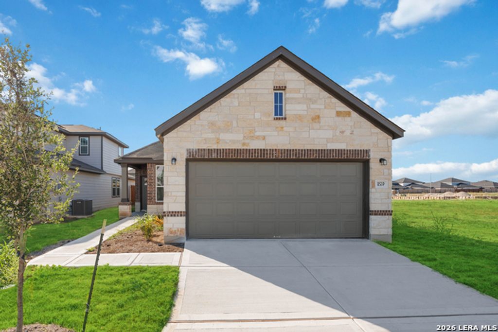 8559 Red Hawk Loop, San Antonio