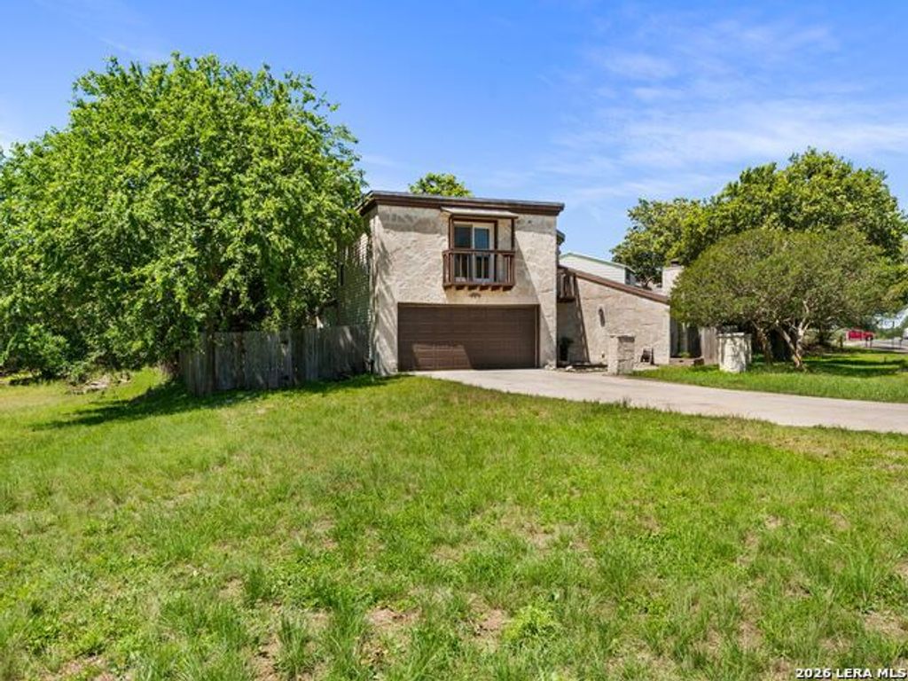 115 Bentwood Dr, Boerne