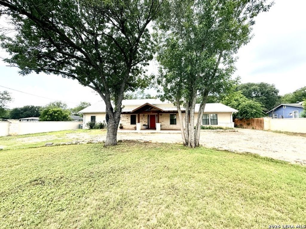 5923 Pioneer Rdg, San Antonio