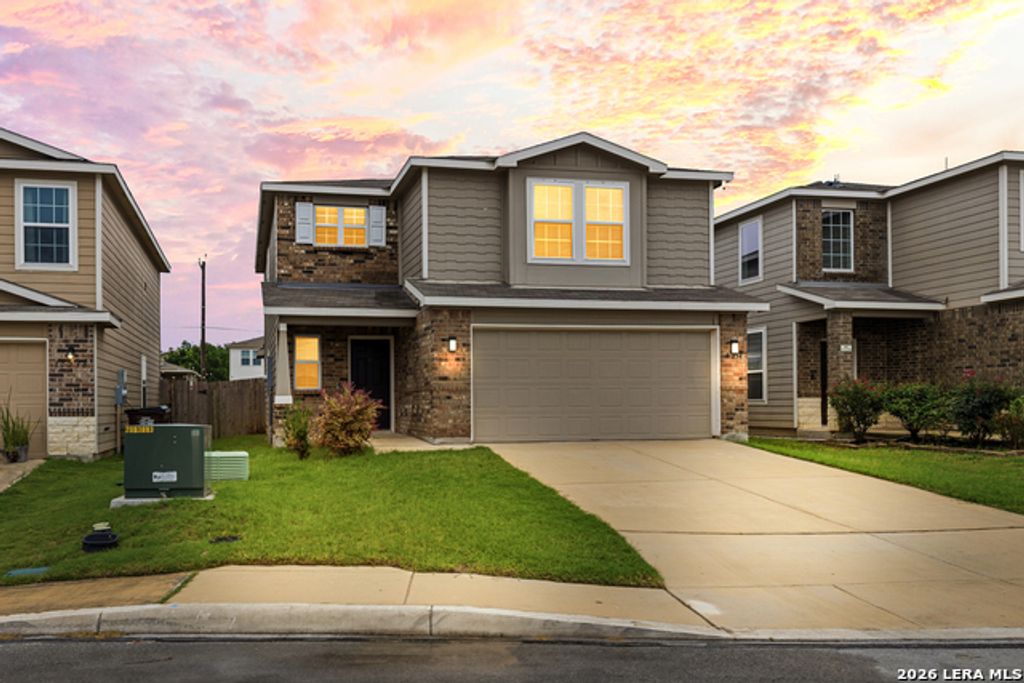 10234 Reyes Hts, San Antonio