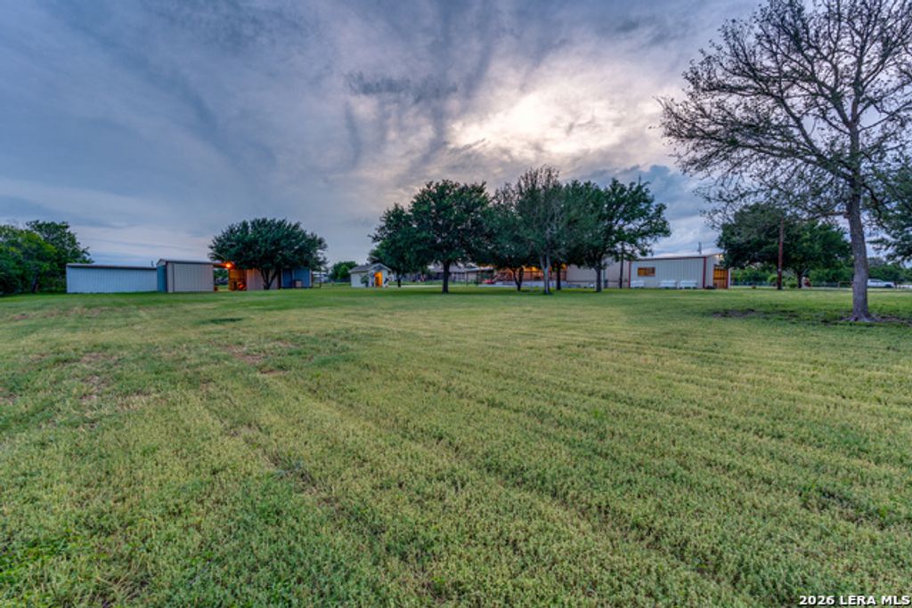 337 Dewey Ln, Seguin