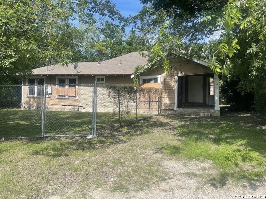 2411 S Zarzamora St, San Antonio