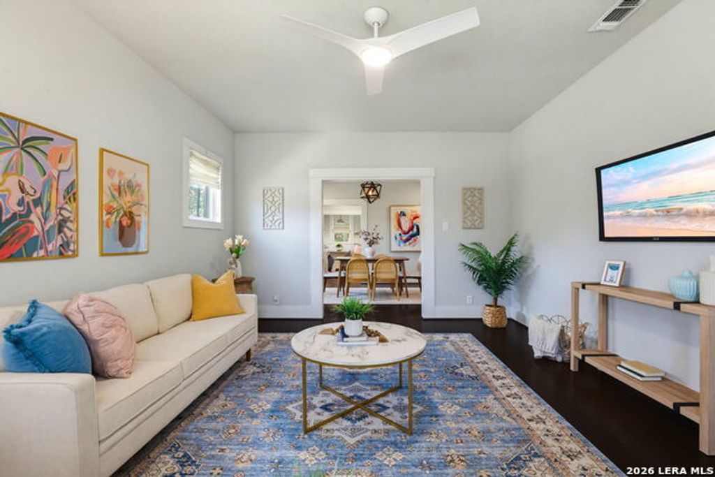 1145 W Mistletoe Avenue, San Antonio