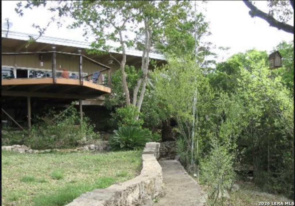 310 County Road 263, Mico