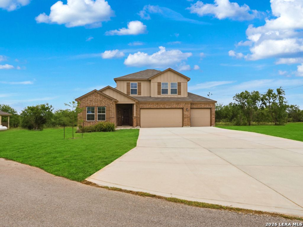 132 Reno Trl, Floresville