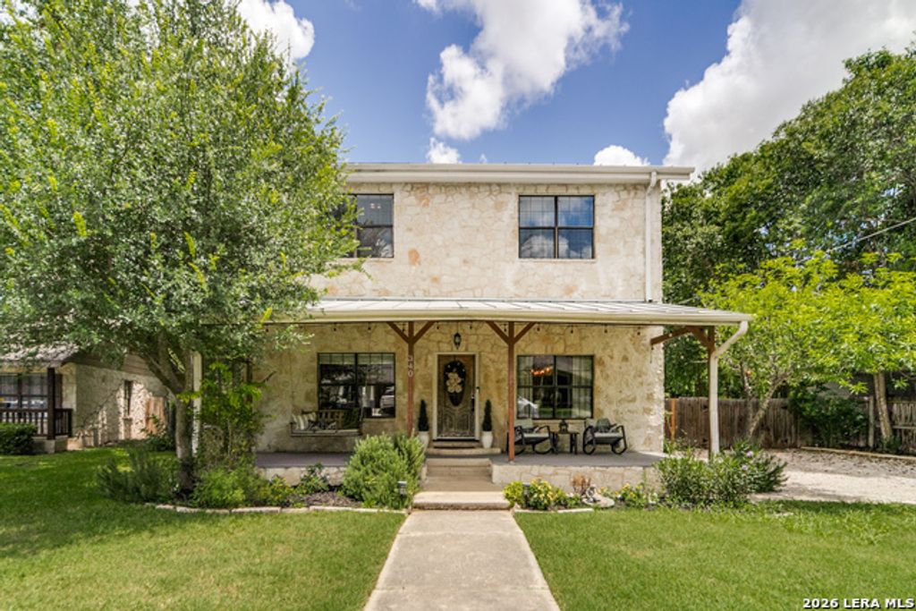 340 James St, Boerne