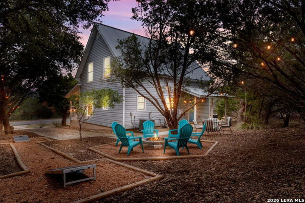 1641 Rotherman, Canyon Lake