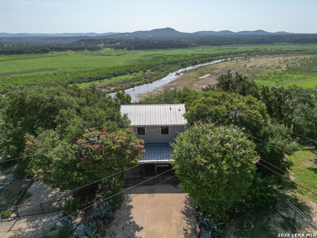 776 Grandview Circle, Bandera