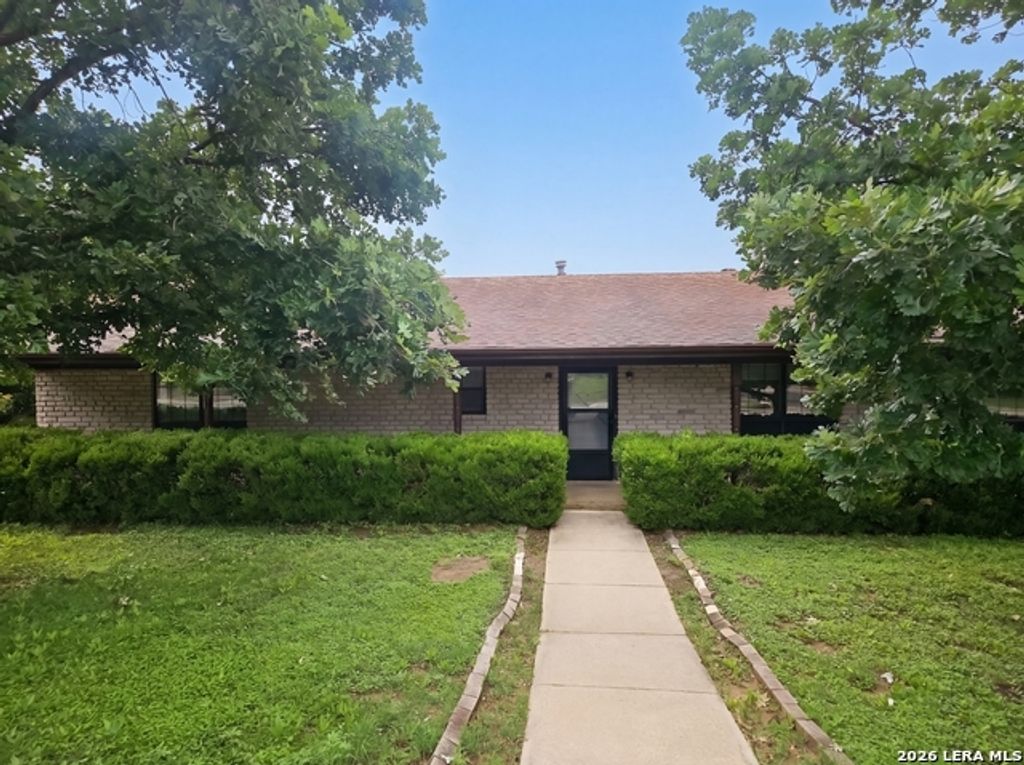 306 Ranchero Rd, Kerrville