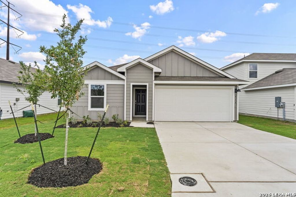 915 Prince Albert, Seguin
