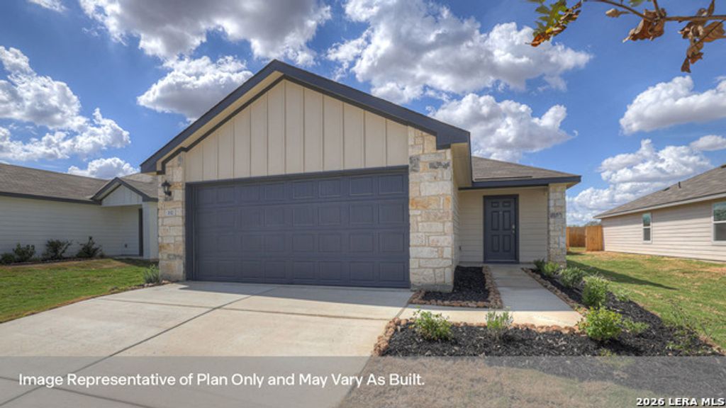 2308 Red Bird Trace, Lockhart