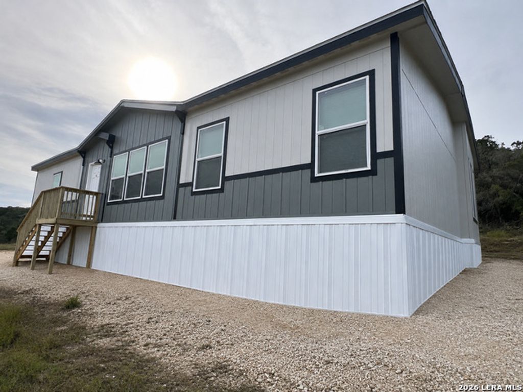 12934 Park Road 37, Lakehills