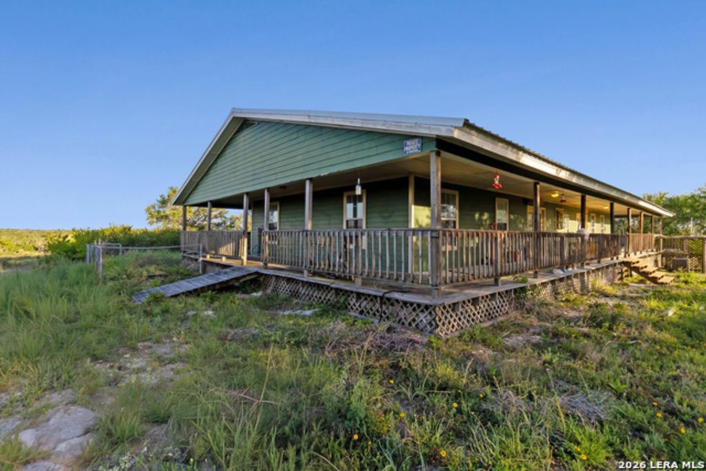 6611 Tigre Rd., Beeville