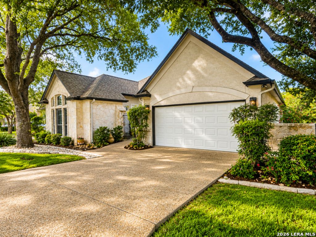 3950 River Falls, San Antonio