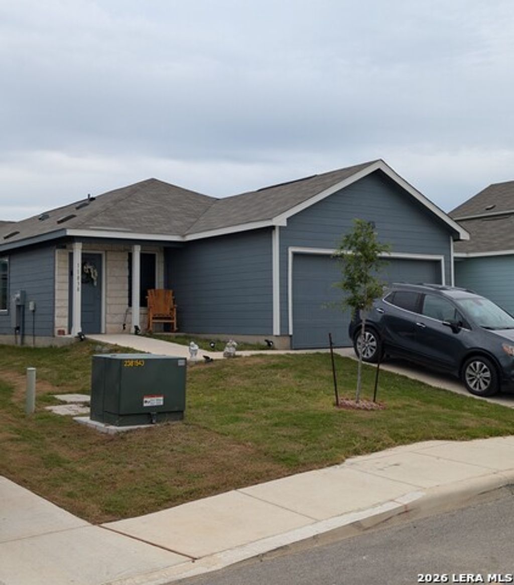 11838 Adoring Way, Von Ormy