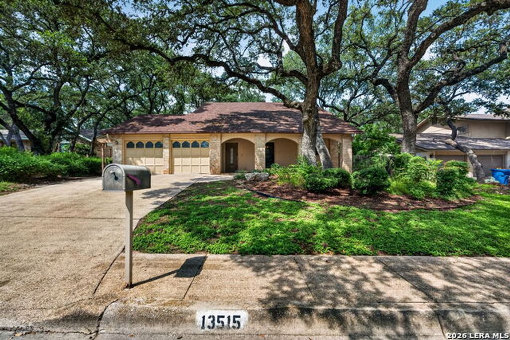 13515 Hollow View Street, San Antonio