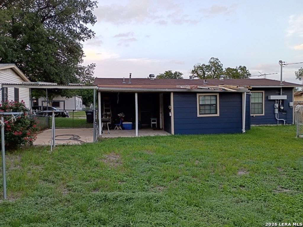 350 Pilgrim Dr, San Antonio