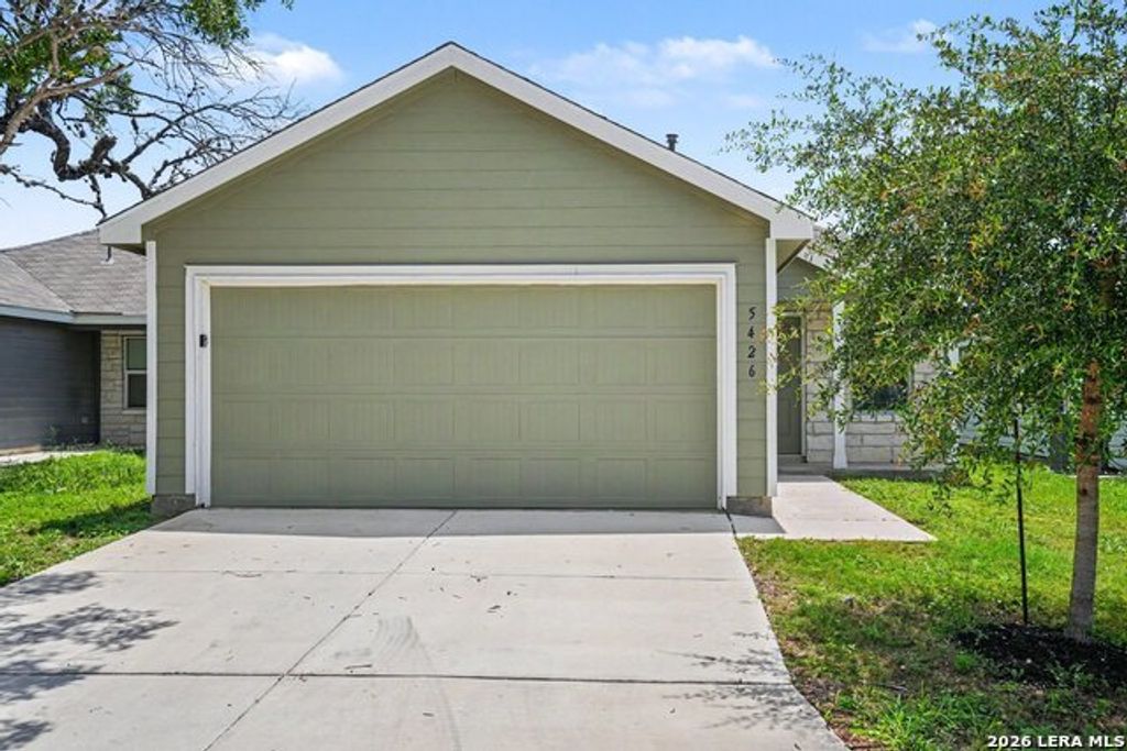 5426 Daphne Path, San Antonio