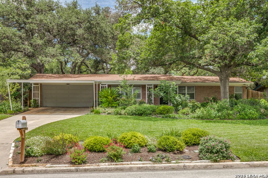 2811 Chisholm Trail, San Antonio