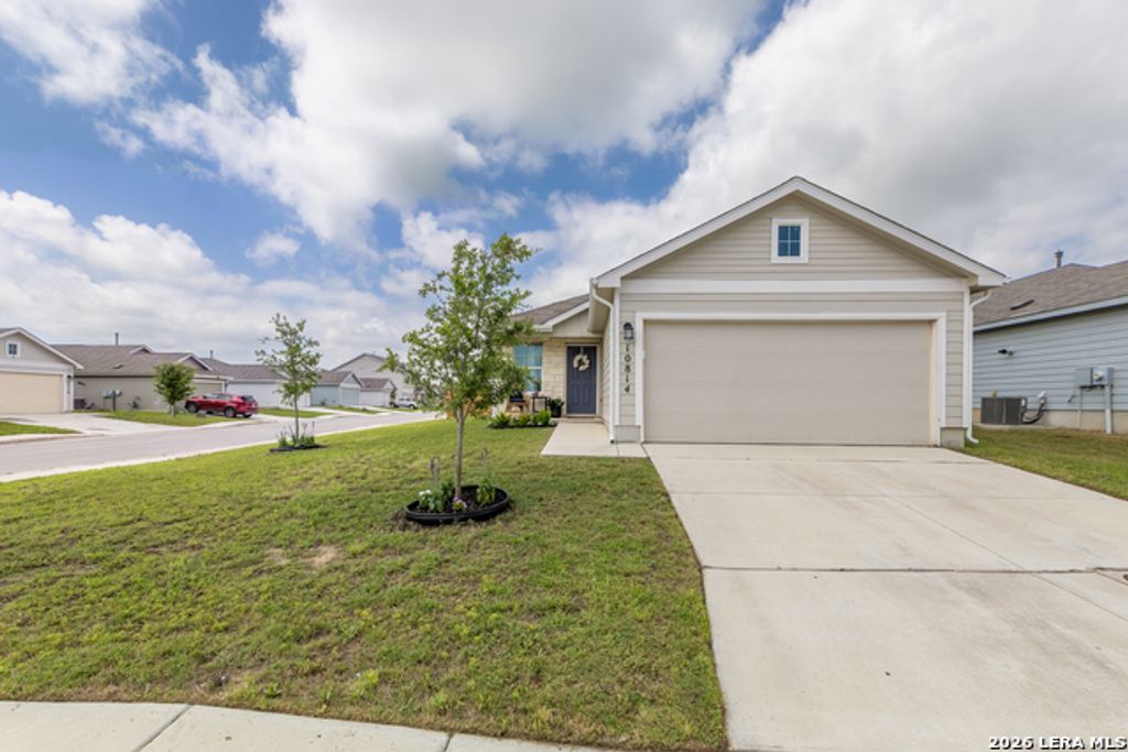 10814 Prusiner Dr, Converse