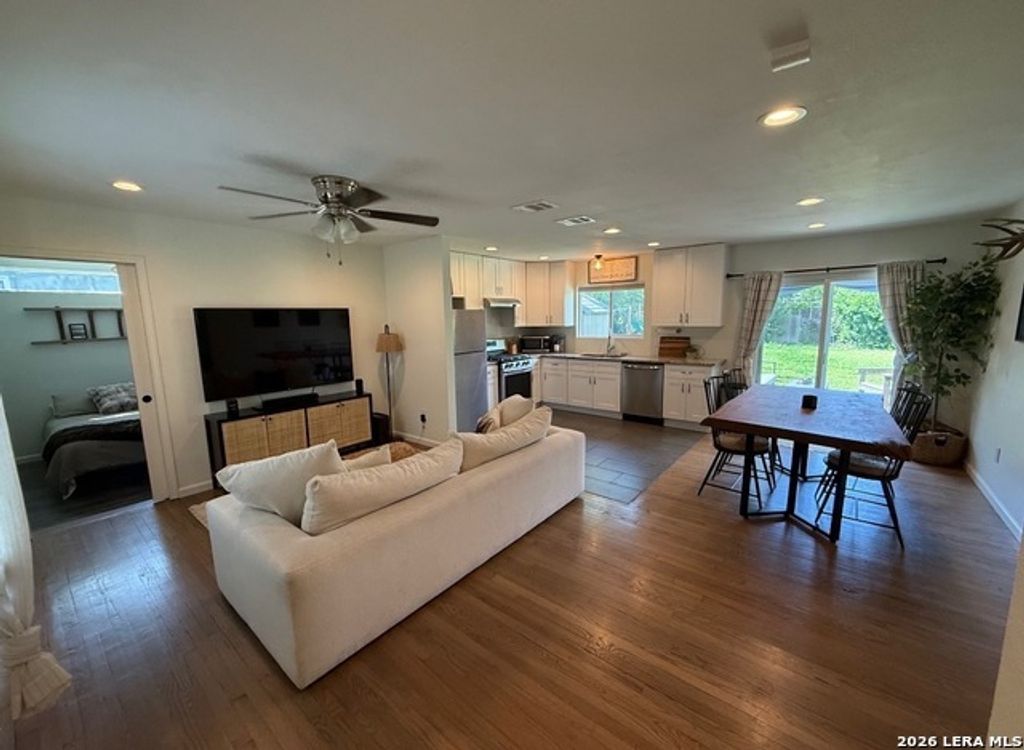 115 Addax Dr., San Antonio