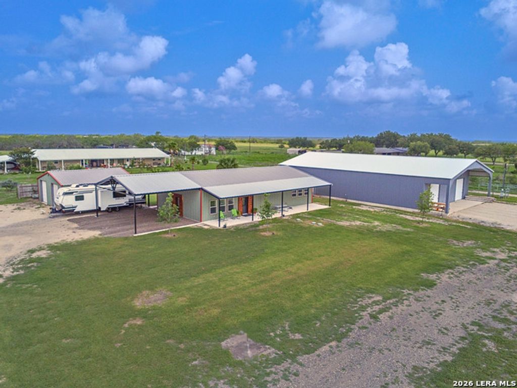 118 Pr 6190, Falls City