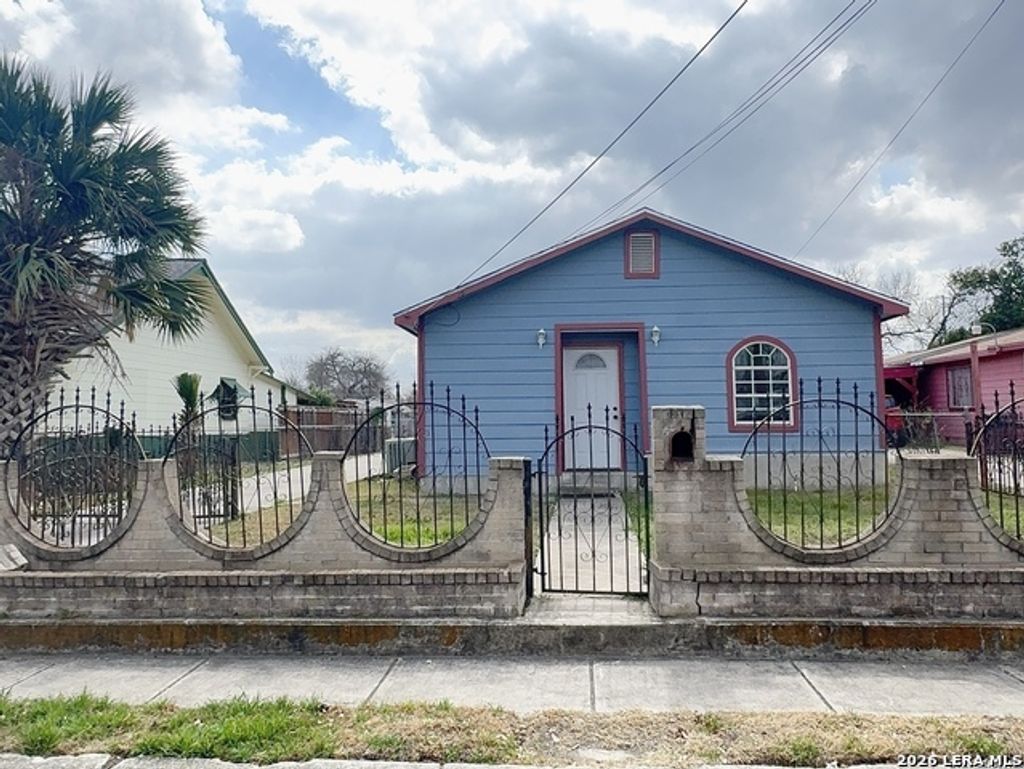 2906 W Poplar Street, San Antonio