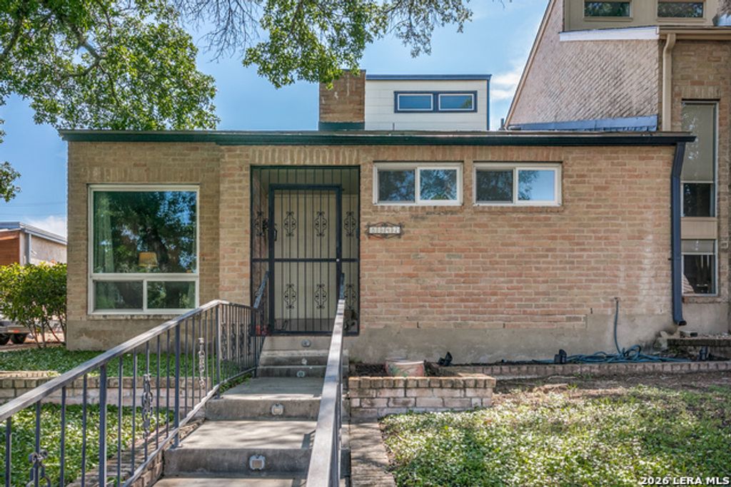 8942 Willmon Way, San Antonio
