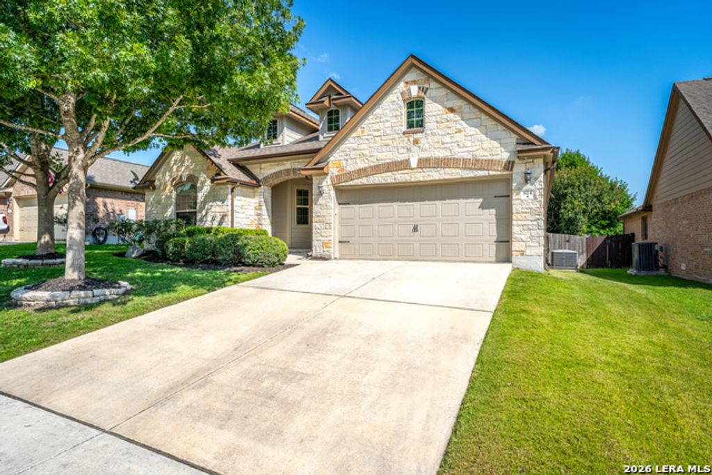 824 Water Oak, Schertz