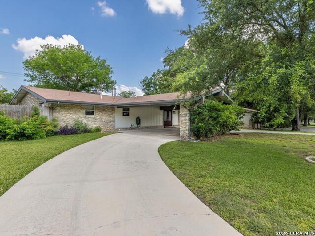 8722 Midcrown, Windcrest