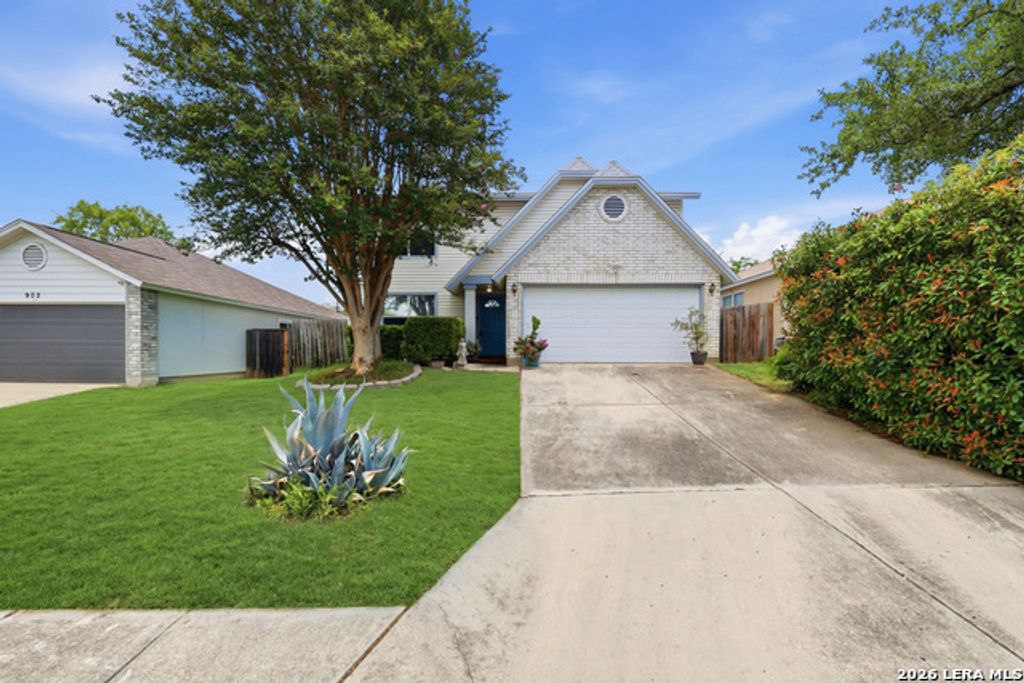 906 Village Branch, San Antonio