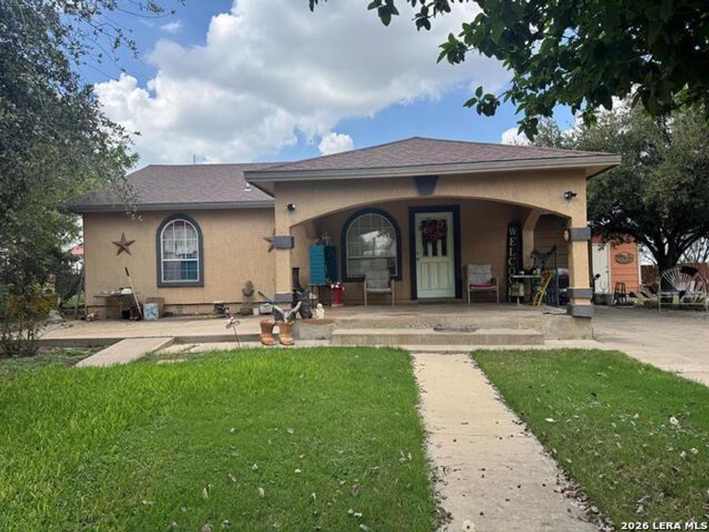 1707 Rainbow Road, Eagle Pass