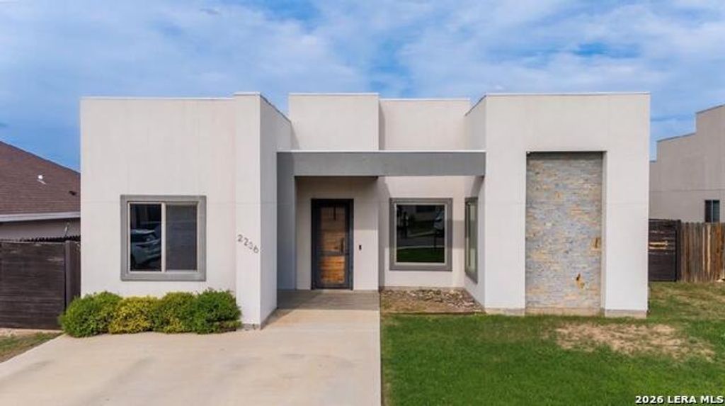 2236 Apple Wood St, Eagle Pass