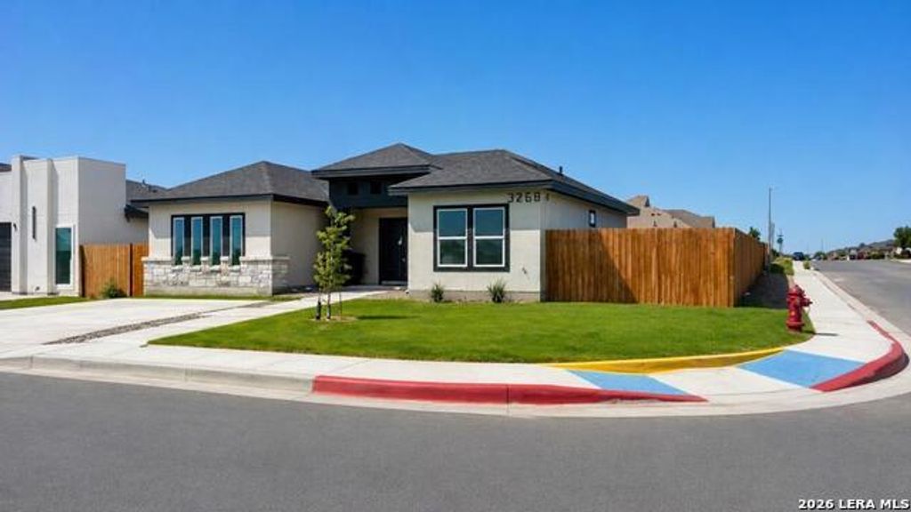 3268 Ethel Dr, Eagle Pass