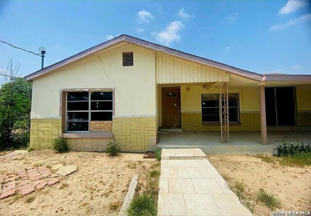 1473 Williams St., Eagle Pass