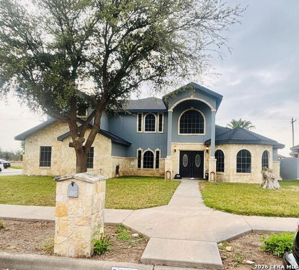 1612 Rio Vista Drive, Eagle Pass