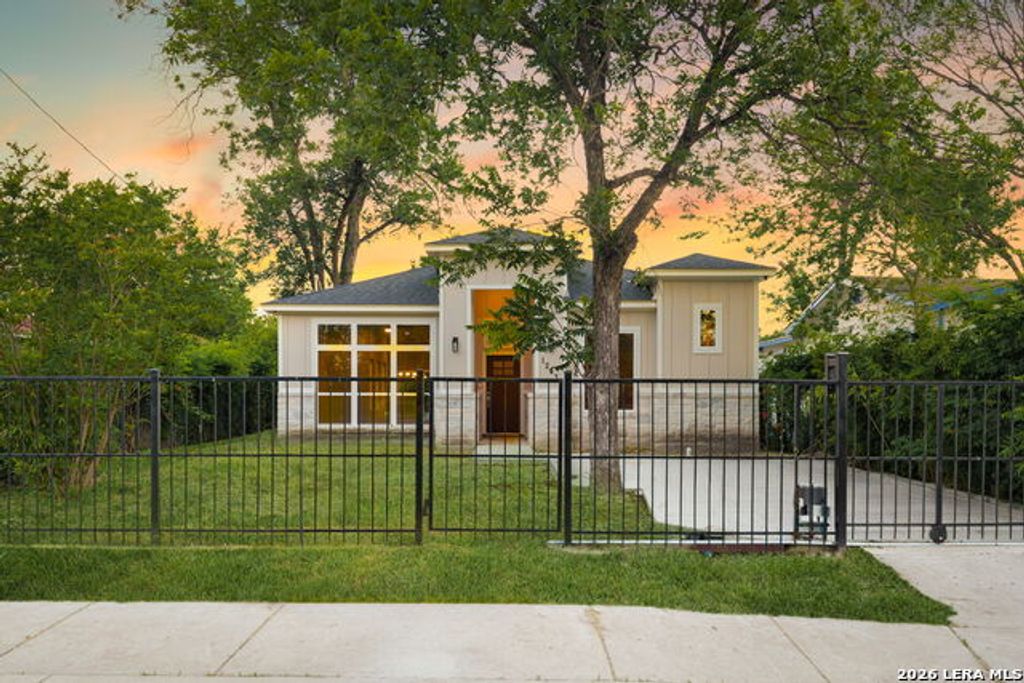 1243 W Harlan Avenue, San Antonio