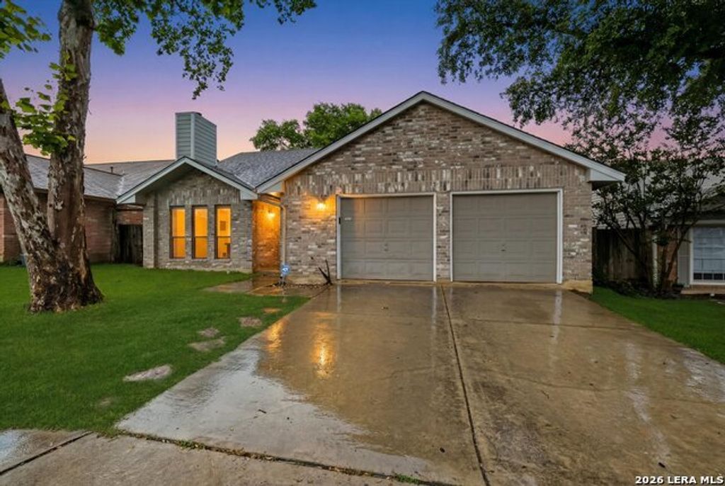 11302 Forest Smt, Live Oak