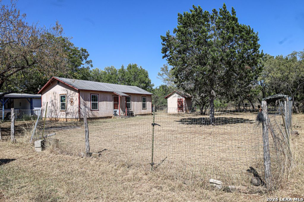 119 Hondo Dr, Bandera