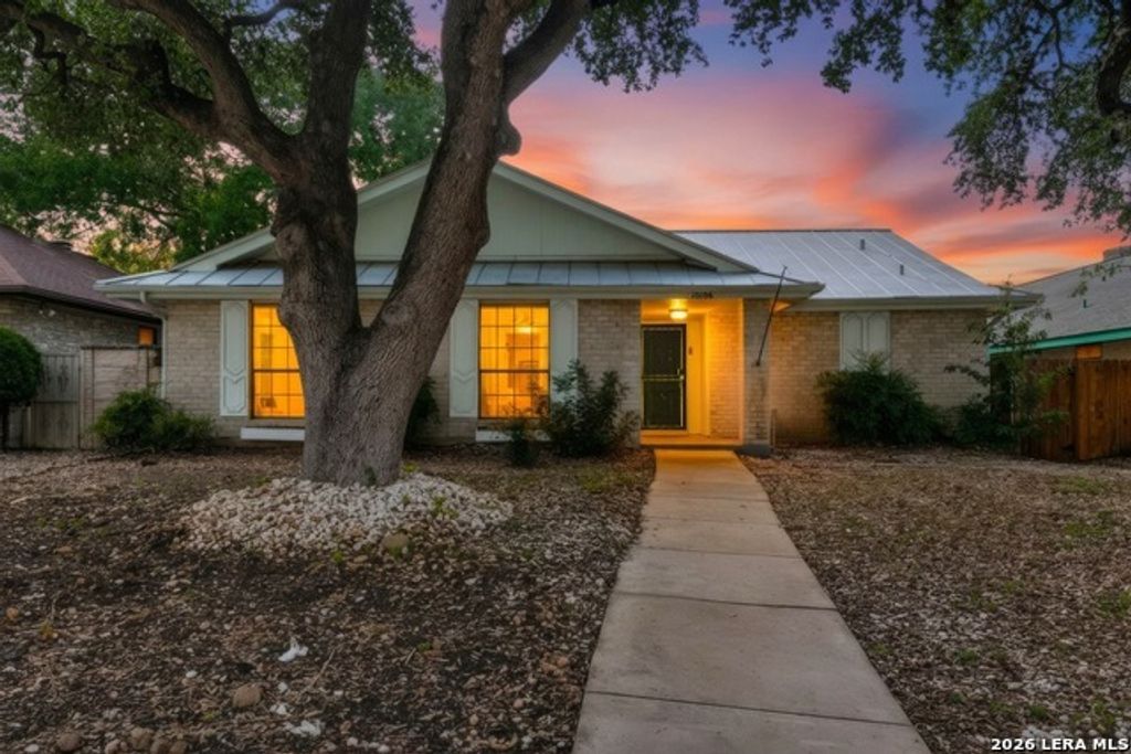 10106 Grand Park, San Antonio