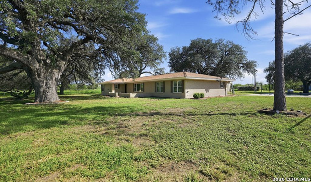 955 S Highway 37 Access, George West