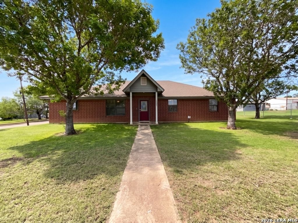 1014 Avenue I, Poteet