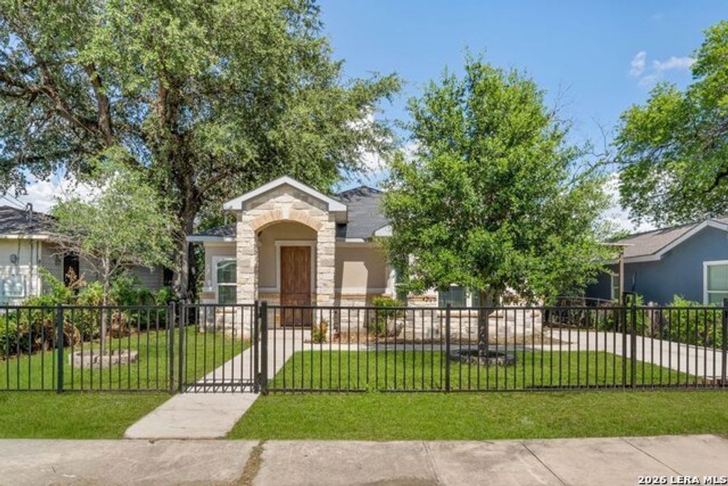 1204 Valencia, San Antonio