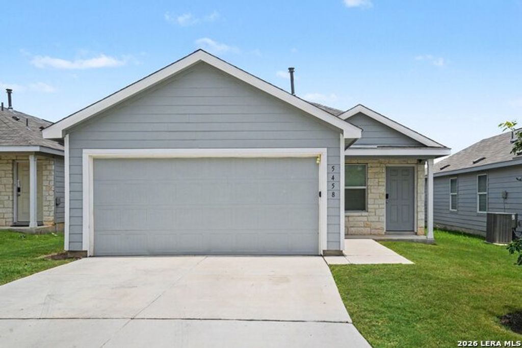 5458 Daphne Path, San Antonio